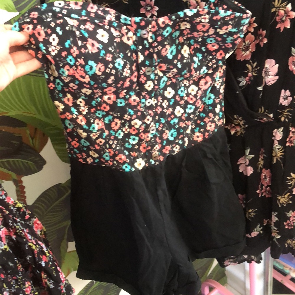 Four romper bundle - Picture 5 of 8